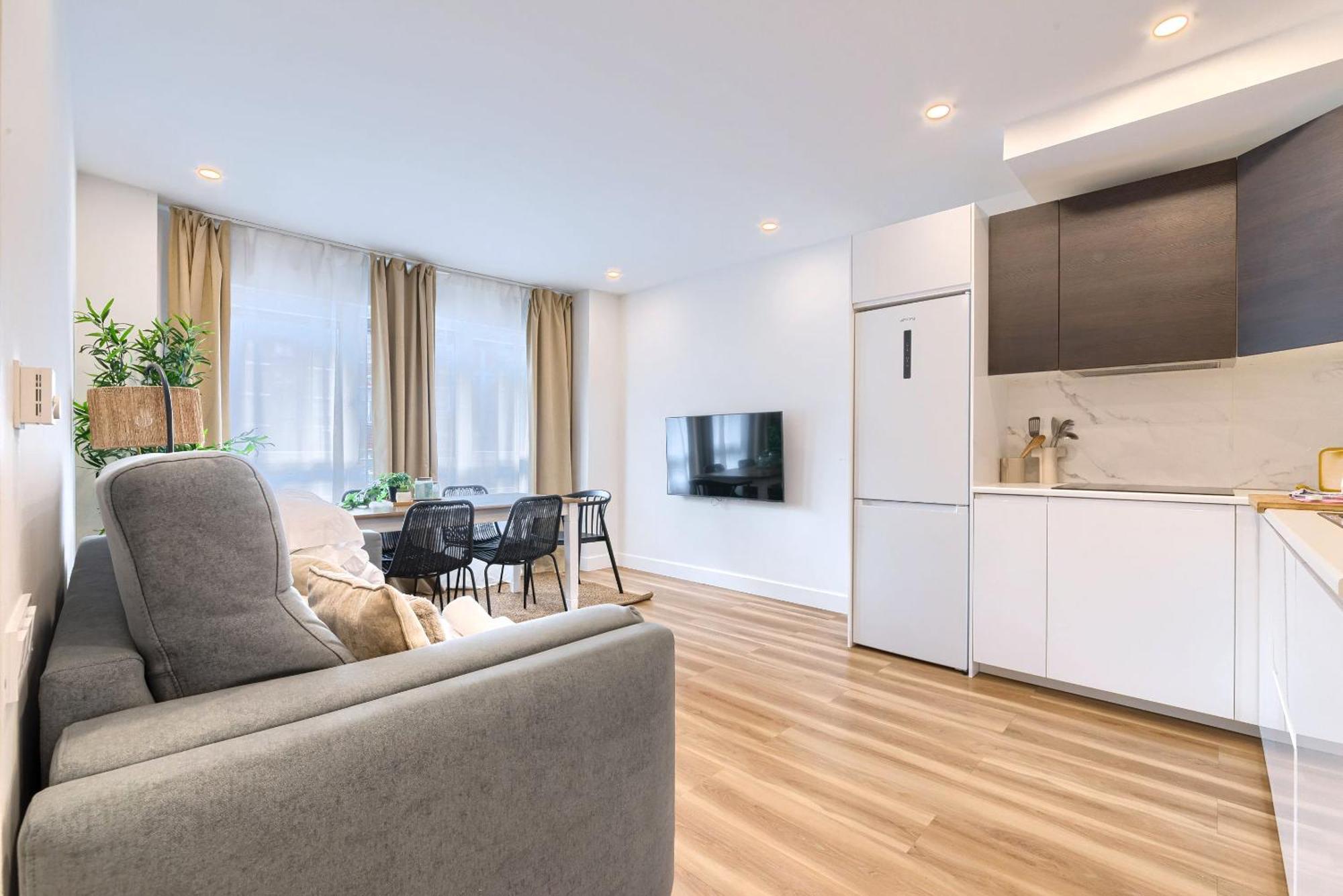 Deustown Apartamentos Bilbao Bagian luar foto