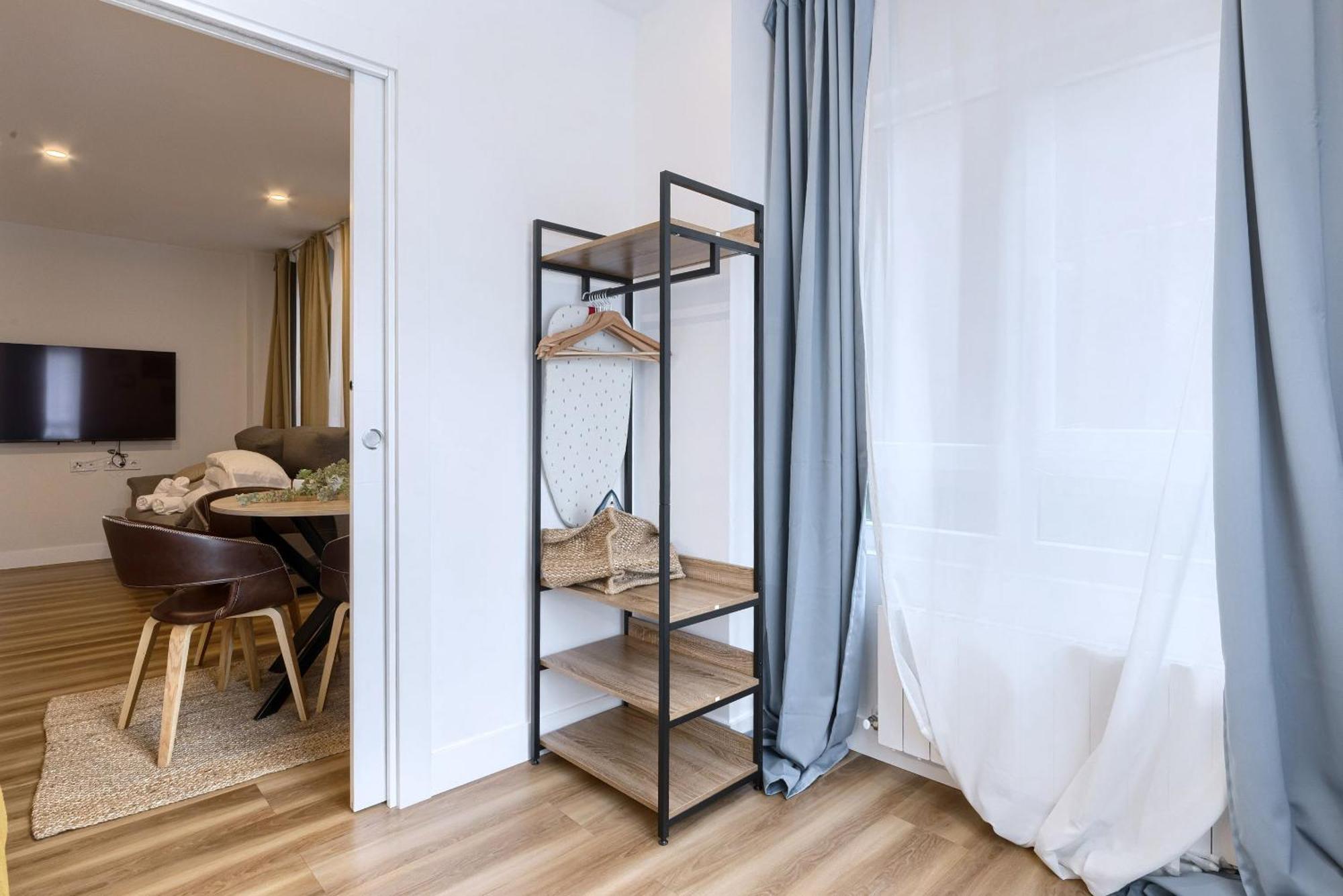 Deustown Apartamentos Bilbao Bagian luar foto