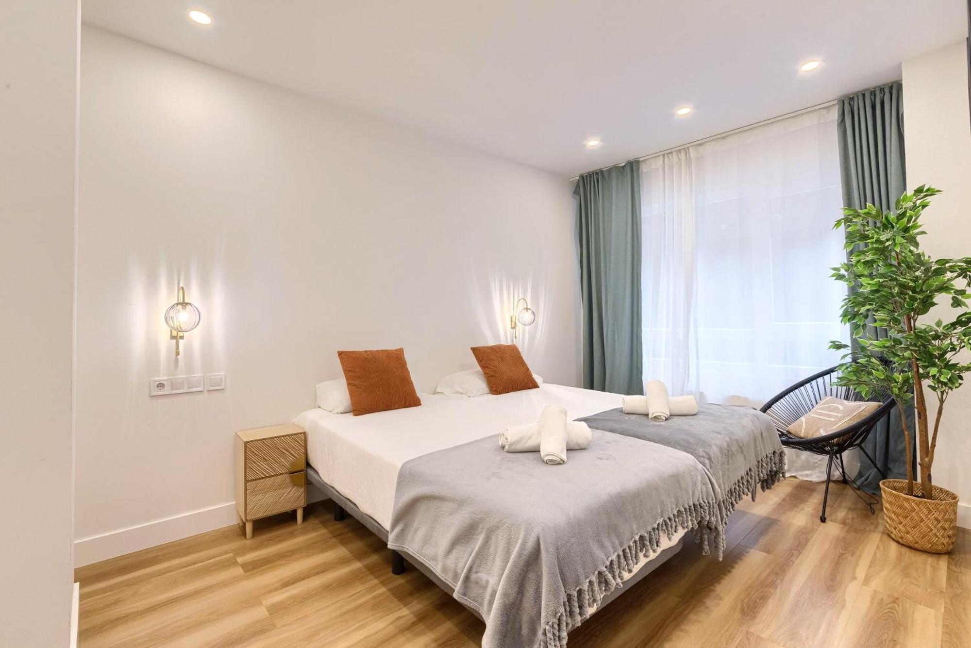Deustown Apartamentos Bilbao Bagian luar foto
