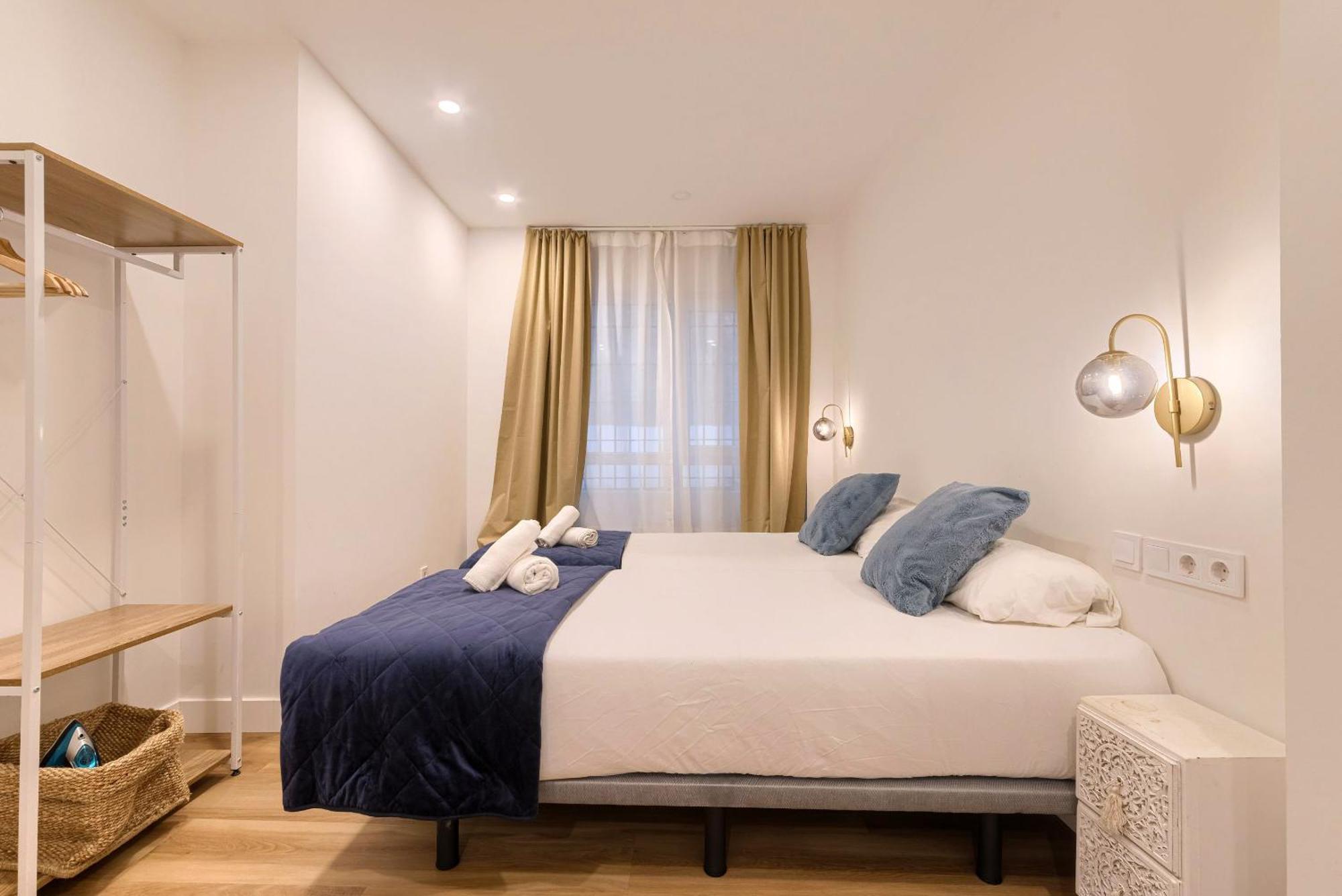 Deustown Apartamentos Bilbao Bagian luar foto