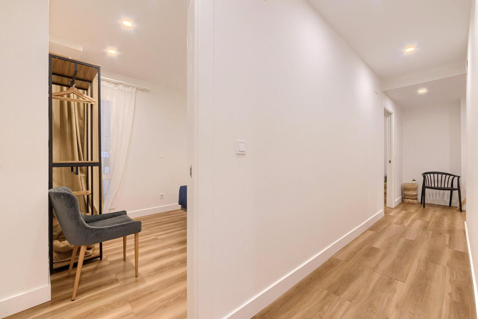 Deustown Apartamentos Bilbao Bagian luar foto