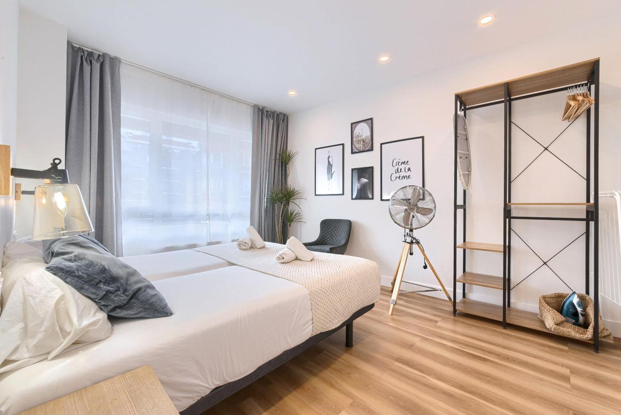 Deustown Apartamentos Bilbao Bagian luar foto