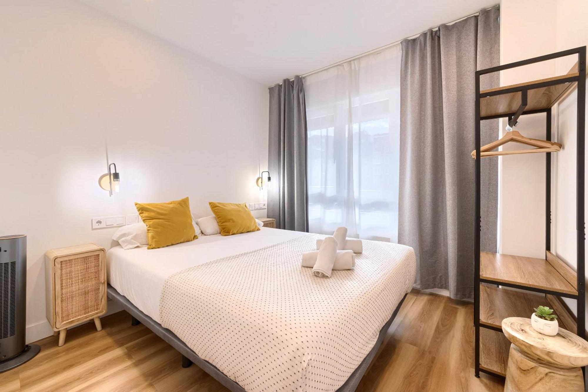 Deustown Apartamentos Bilbao Bagian luar foto