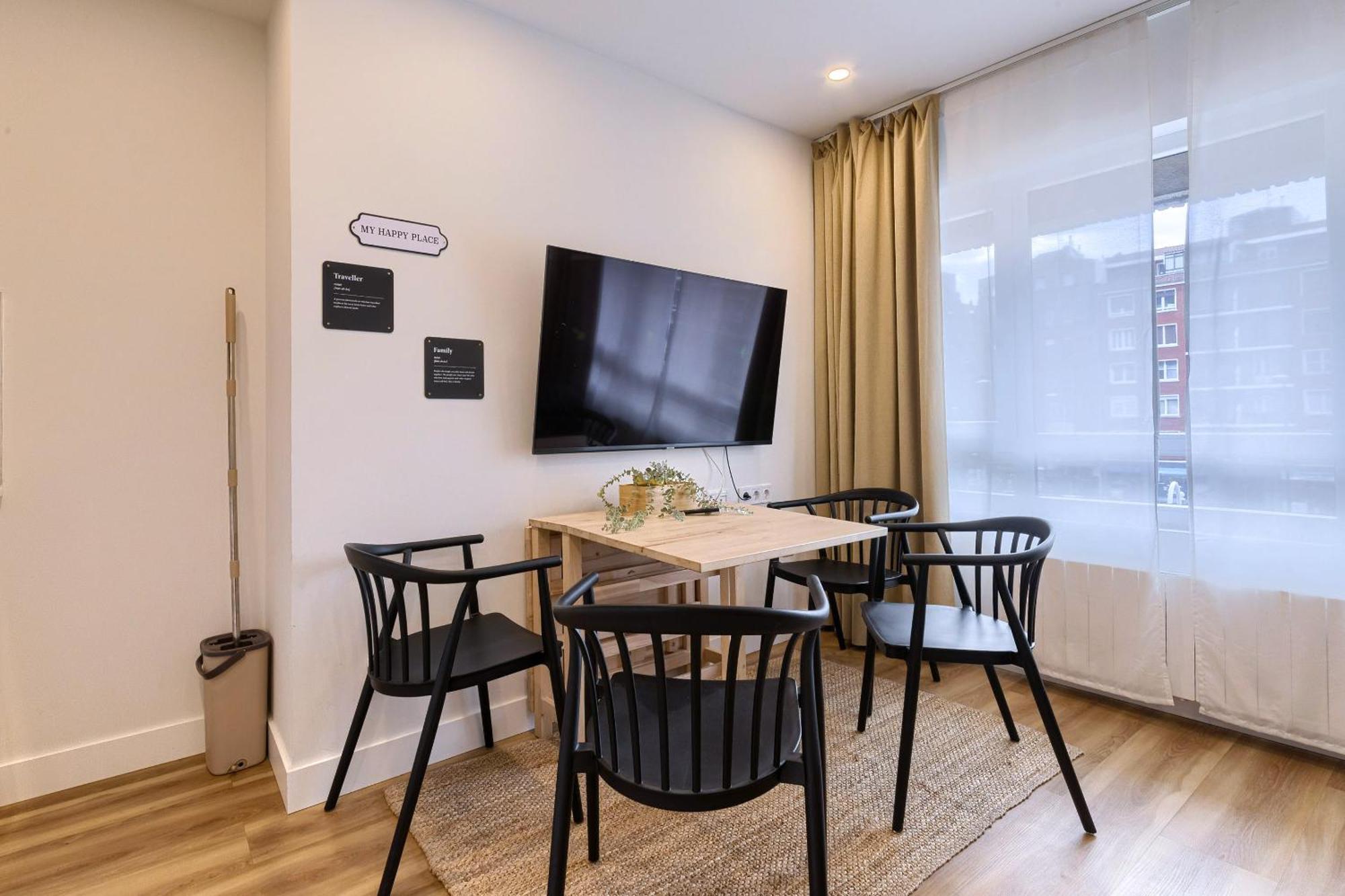 Deustown Apartamentos Bilbao Bagian luar foto